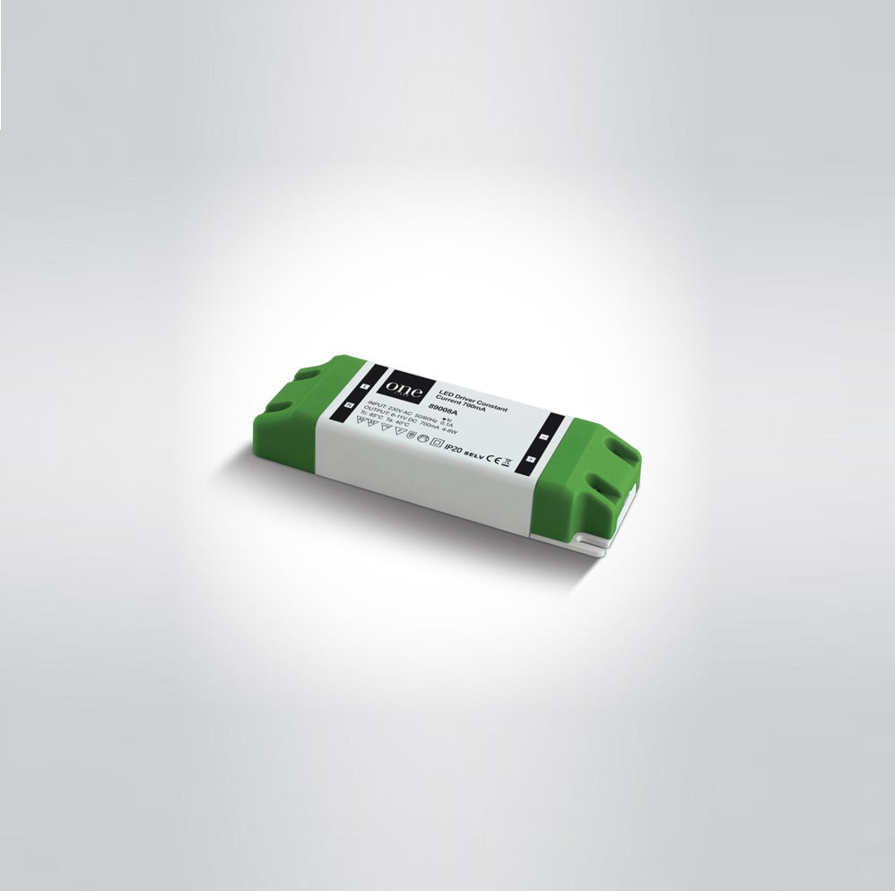 LED DRIVER 700mA 4-8w INPUT 230v