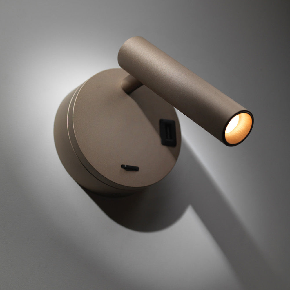 Vivida International Betu - applique LED compatta con USB e interruttore