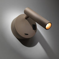 Vivida International Betu - applique LED compatta con USB e interruttore