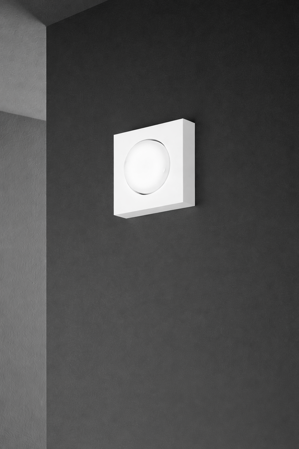 Perenz Bottone – plafoniera in metallo bianco, nero o alluminio (3 misure) Perenz Lampade da soffitto