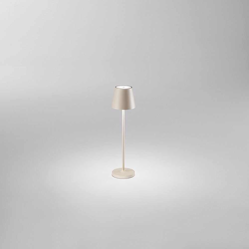 MINI DIVA Lampada da tavolo ricaricabile a batterie in alluminio pressofuso verniciato a polvere per uso interno/esterno Perenz Lampade da tavolo